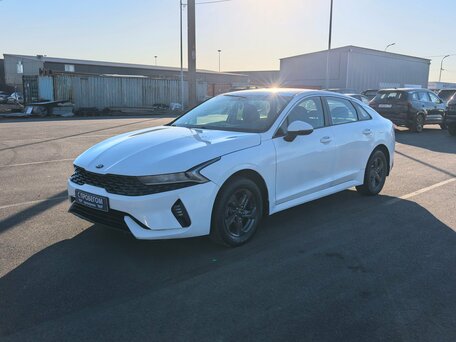 2020 Kia K5 III, белый, 1450000 рублей, вид 1