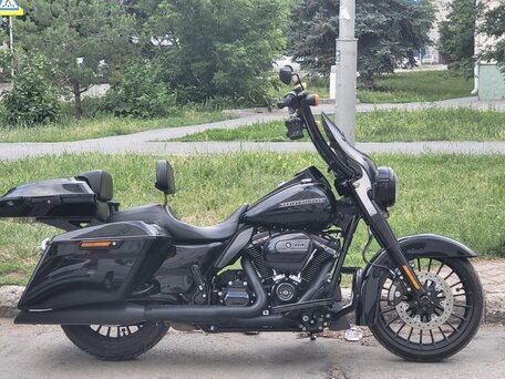 2019 Harley-Davidson Road King, чёрный, 1900000 рублей, вид 3