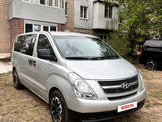 2009 Hyundai H-1 II, серебристый, 1400000 рублей, вид 2