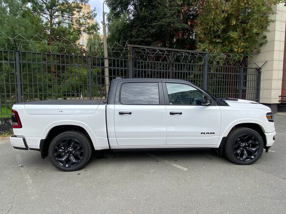 2023 Ram 1500 Quad Cab eTorque V, коричневый, 11300000 рублей - вид 7