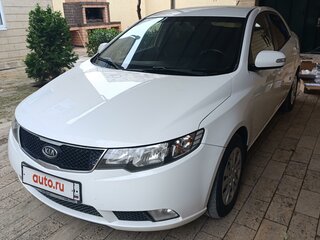 2009 Kia Cerato 4-speed II, белый, 720000 рублей, вид 1