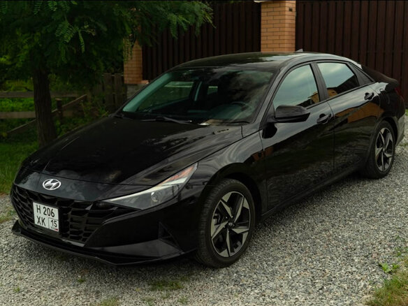 2022 Hyundai Elantra VII (CN7), чёрный, 2100000 рублей - вид 1