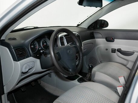 2008 Hyundai Verna II, серебристый, 294000 рублей, вид 5
