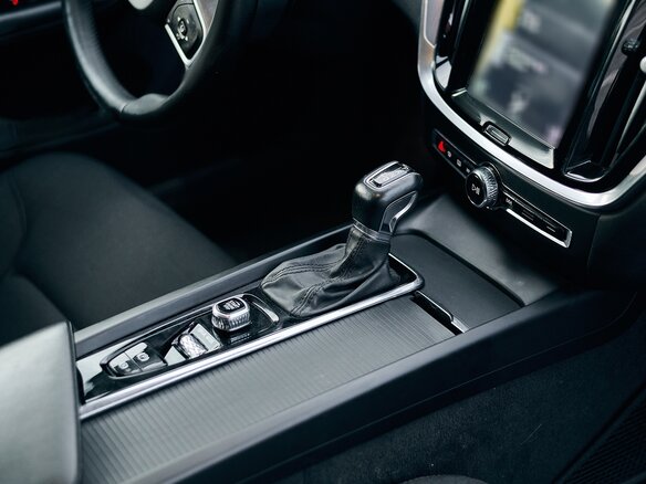 2019 Volvo V60 II, чёрный, 2100000 рублей - вид 12