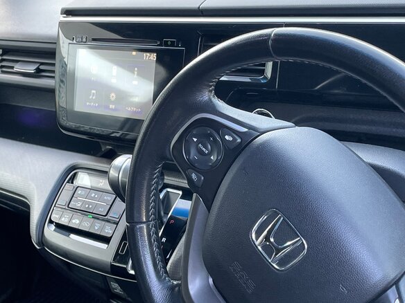 2016 Honda Stepwgn Spada V, белый, 1720000 рублей - вид 17