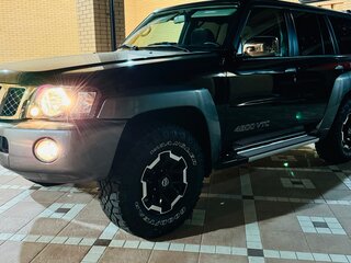 2022 Nissan Patrol V (Y61) Рестайлинг, чёрный, 9000000 рублей, вид 2