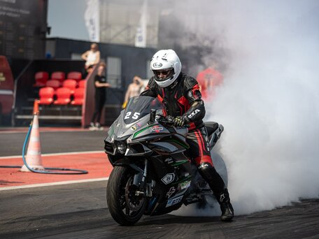 2020 Kawasaki Ninja H2 SX, серый, 4000000 рублей, вид 2