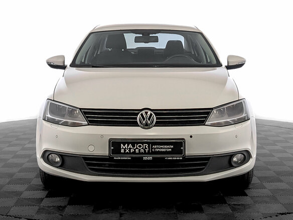 2013 Volkswagen Jetta VI, белый - вид 1
