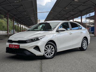 2022 Kia Cerato IV Рестайлинг, белый, 2299500 рублей, вид 4