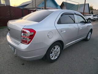2022 Chevrolet Cobalt II Рестайлинг, серебристый, 920000 рублей, вид 3