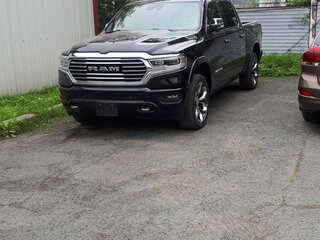2023 Ram 1500 Crew Cab V, чёрный, 9339528 рублей, вид 5