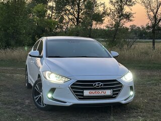 2016 Hyundai Elantra VI (AD), белый, 1370000 рублей, вид 4