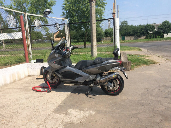 2010 Gilera GP800, серебристый, 556127 рублей - вид 2