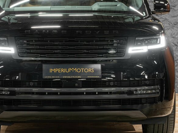 2025 Land Rover Range Rover P530 MHEV V, чёрный, 25990000 рублей - вид 2