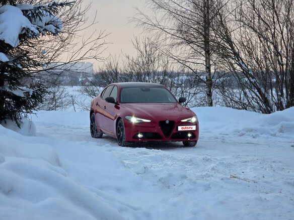2017 Alfa Romeo Giulia II (952), красный, 3000000 рублей - вид 10