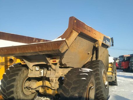 2013 John Deere Самосвалы, жёлтый, 2966138 рублей, вид 2