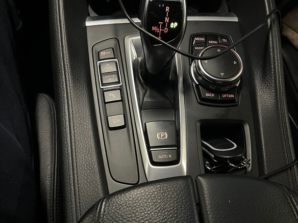 2015 BMW X6 30d II (F16), коричневый, 3000000 рублей - вид 7