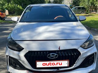 2019 Hyundai Solaris II, белый, 900000 рублей, вид 1