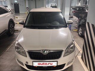 2010 Skoda Fabia II Рестайлинг, белый, 650000 рублей, вид 1