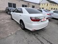 2016 Toyota Camry VII (XV50) Рестайлинг, белый, 2420000 рублей - вид 3