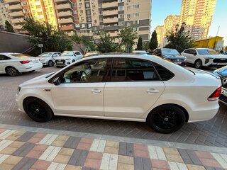 2018 Volkswagen Polo V Рестайлинг, белый, 1300000 рублей, вид 5