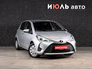 2019 Toyota Vitz III (XP130) Рестайлинг, серебристый, 1070000 рублей, вид 3