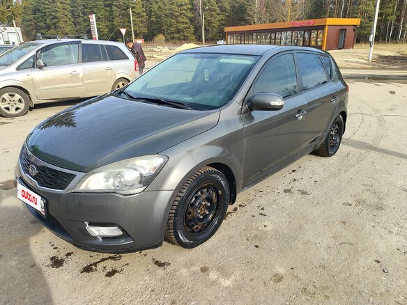 2011 Kia Ceed I Рестайлинг, серебристый, 715000 рублей - вид 2