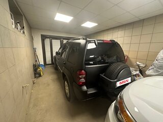 2007 Jeep Cherokee III (KJ) Рестайлинг, чёрный, 1000000 рублей, вид 4