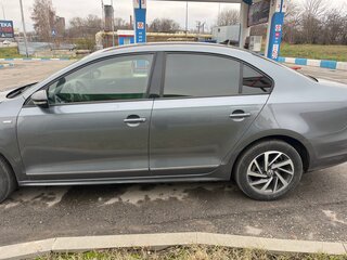 2018 Volkswagen Jetta VI Рестайлинг, серый, 1650000 рублей, вид 4