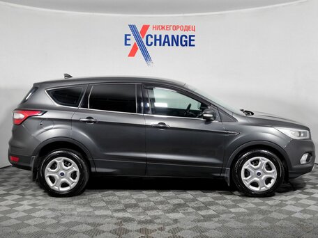 2017 Ford Kuga II Рестайлинг, серый, 1388000 рублей, вид 4