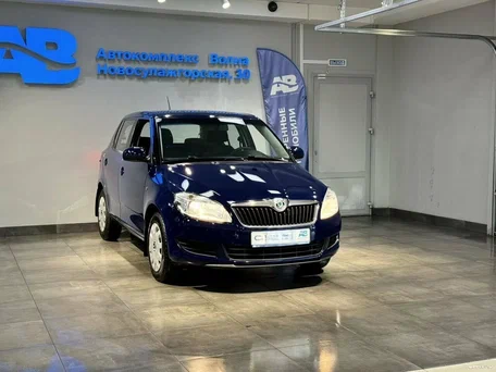 2011 Skoda Fabia II Рестайлинг, синий, 630000 рублей, вид 3