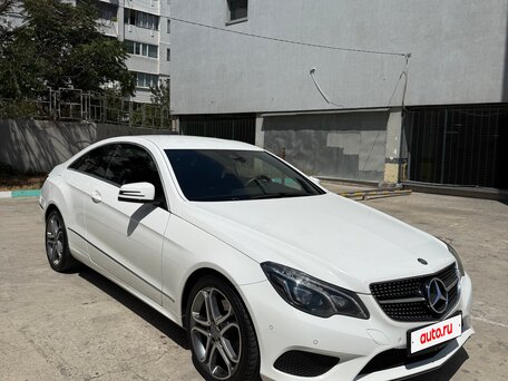 2013 Mercedes-Benz E-Класс 200 IV (W212, S212, C207) Рестайлинг, белый, 2200000 рублей, вид 2