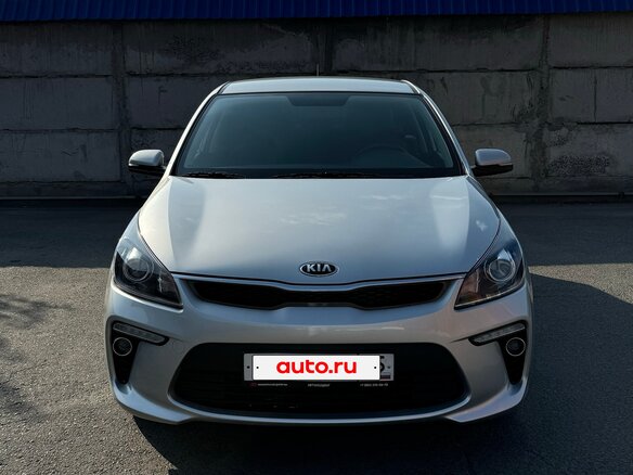 2017 Kia Rio IV, серебристый, 1650000 рублей