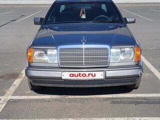 1993 Mercedes-Benz W124 300, серый, 790000 рублей, вид 3