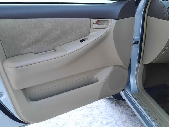 2001 Toyota Corolla Fielder IX (E120, E130), серебристый, 650000 рублей - вид 13