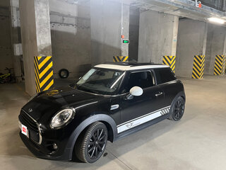 2017 Mini Hatch Cooper III (F55/F56), чёрный, 2500000 рублей, вид 2