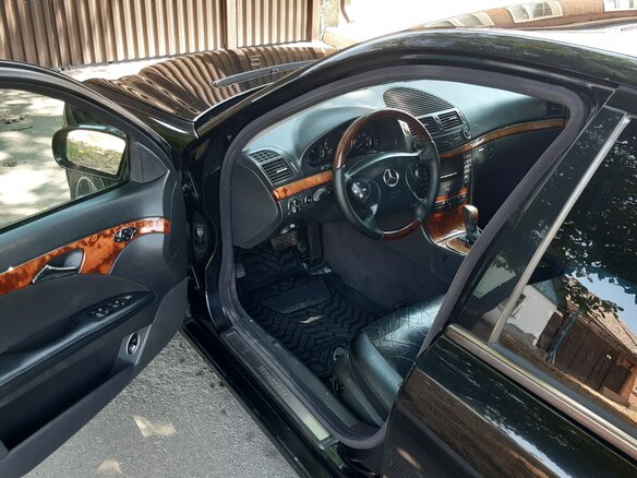 2002 Mercedes-Benz E-Класс 220 III (W211, S211), чёрный, 700000 рублей - вид 4