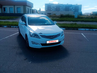2016 Hyundai Solaris I Рестайлинг, белый, 715000 рублей, вид 2