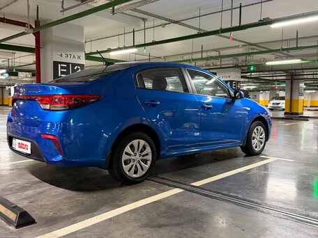 2018 Kia Rio IV, синий, 840000 рублей, вид 3
