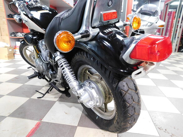 1996 Yamaha XV1100 Virago, чёрный - вид 16