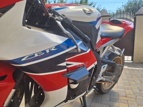 2016 Honda CBR 1000 RR/RA Fireblade, белый, 700000 рублей, вид 3