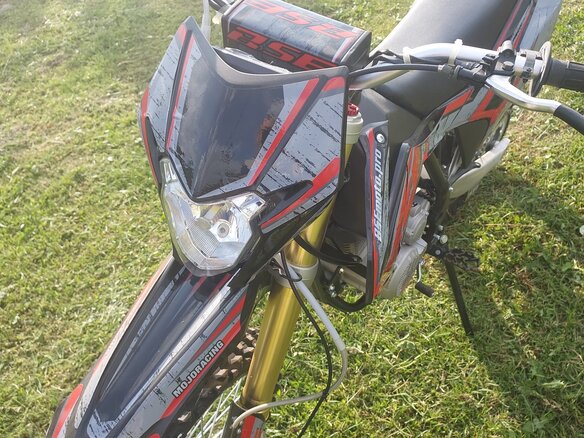 2022 BSE Z3, чёрный, 175000 рублей