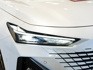 2024 Changan UNI-V I, белый, 3329900 рублей, вид 2