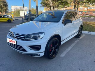 2016 Volkswagen Touareg II Рестайлинг, белый, 3600000 рублей, вид 1