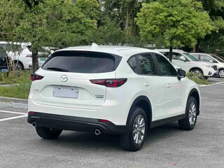 2025 Mazda CX-5 II Рестайлинг, белый, 2600000 рублей, вид 5