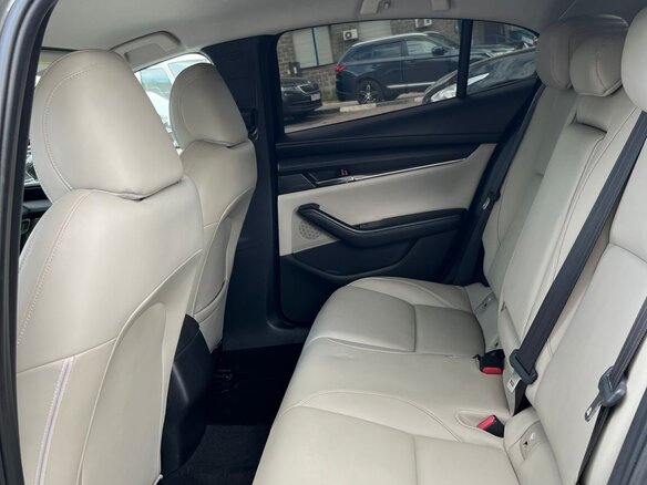 2019 Mazda 3 IV (BP), серый, 1550000 рублей - вид 11