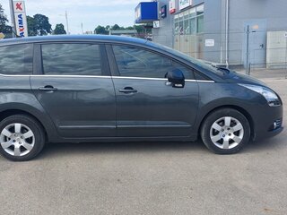 2010 Peugeot 5008 I, чёрный, 854173 рублей, вид 2