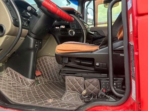 2009 DAF XF 105, красный, 2500000 рублей - вид 3
