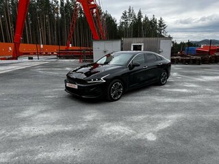2021 Kia K5 III, чёрный, 2800000 рублей, вид 2