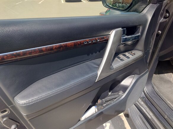 2012 Toyota Land Cruiser 200 Series Рестайлинг 1, серый, 3200000 рублей - вид 14